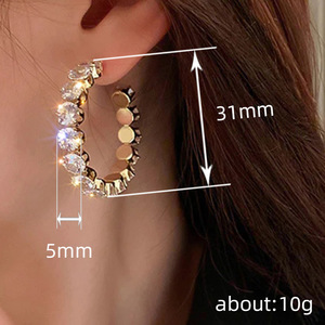 Orecchini a Cerchio Geometrici Vintage per Donne, Accessori per Orecchie alla Moda per Uso Quotidiano, Outfit Casual e Regalo - Product Image 3