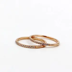 עדינה פשוטה דק Stackable נירוסטה טבעת עבור נשים גברים אירוסין חתונת זוג טבעת