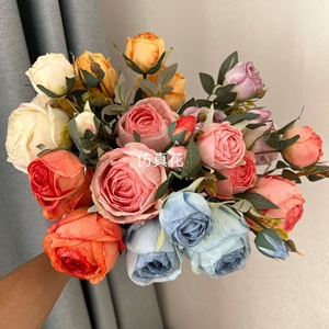 Ramo de Rosas Artificiales de Seda con Tacto Natural para Decoración del Hogar y Bodas - Product Image 1