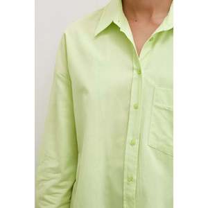 Chemise en popeline H&M à coupe classique, verte, boutonnée, chemisier décontracté pour femmes, à porter tous les jours - Product Image 4