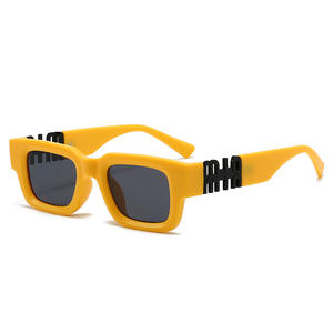 Gafas de sol para mujer con montura pequeña, protección UV400, montura completa de PC, tipo 3 lentes, YC8830-B5, tendencia en TikTok - Product Image 2