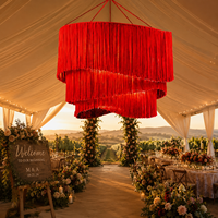 Décoration de plafond de mariage en macramé de luxe, rouge, à trois couches, avec des pompons suspendus et des fleurs artificielles pour la décoration de la réception, vente en gros