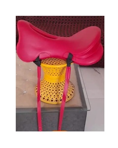 Selle de barrel western élégante en cuir artisanal, parfaite pour l'entraînement équestre, les compétitions et la pratique quotidienne. - Product Image 6