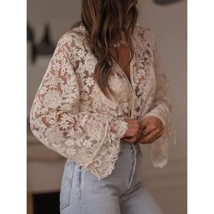 เสื้อลูกไม้แขนยาวสำหรับผู้หญิง คอวี ติดกระดุม ซีทรู แขนทรงโคมไฟ เสื้อคลุมแบบสวม ใส่สบาย บางเบา ทรงปกติ เสื้อผ้าสำหรับฤดูใบไม้ร่วง - Product Image 3