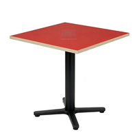 Plateau de table carré en mélamine rouge uni, couleur personnalisée, résistant à l'usure, pour projets hôteliers et de restauration en extérieur