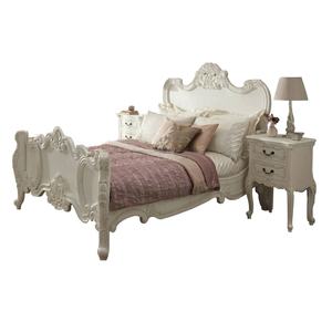 Camas Blancas de Estilo Rococó Francés, Juego de Muebles de Dormitorio de Madera Tallada Antigua, Indonesia - Product Image 1