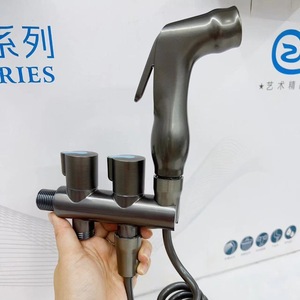 Ensemble de robinets d'angle en acier inoxydable avec pistolet pulvérisateur gris foncé 1/2 pouce pour toilettes - Product Image 4