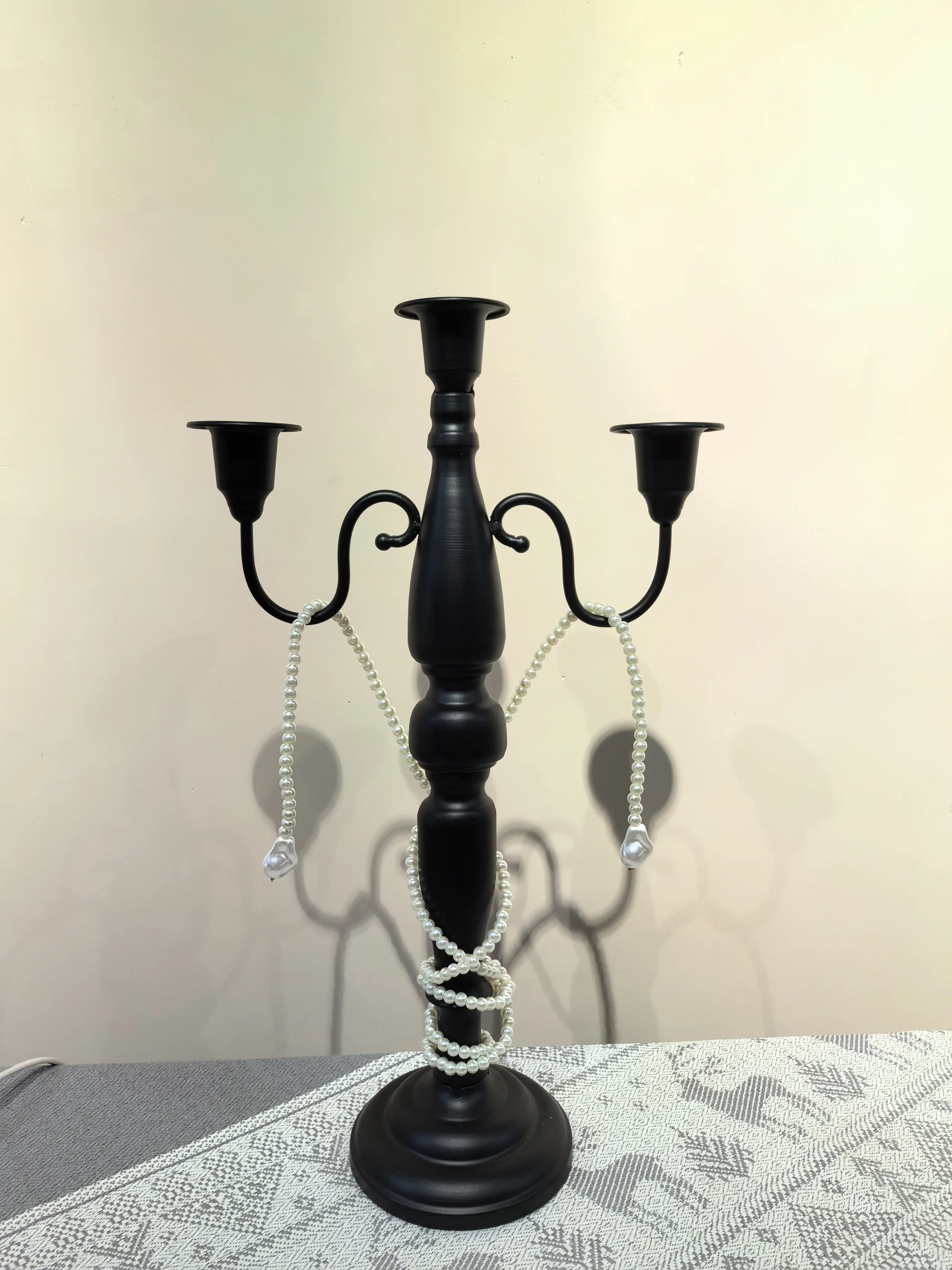 Supplier Black Candelabra Centerpieces Frosted Minimalist Function Metal Candlestick