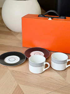 Hot Sale European Luxury <b>black</b> and white Circle Porcelain Tea Cup & Saucer Set With exquisite <b>gift</b> <b>box</b> for friend - Product Image 5