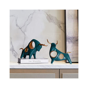 Armario de vino creativo Simple y moderno, mueble de TV, muebles de ganado, artículos de resina, artesanías de toro - Product Image 4