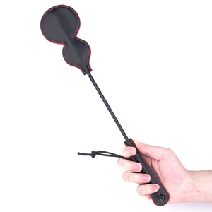 PU-Leder BDSM Flirt-Federpeitsche Paddle SM Spanking Handklatsche 100% Wasserdichtes Sexprodukt - Product Image 5
