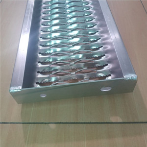 Gradino per Scale Zincato - Product Image 5