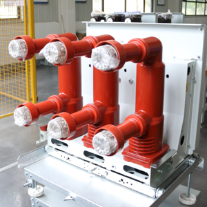 Disjoncteur automatique à vide à trois pôles 12 kV haute et moyenne tension pour usage intérieur, avec contacts en cuivre - Product Image 1