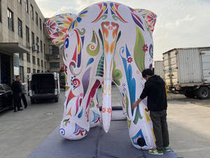 Elefante Inflable con Patrones Coloridos Utilizado para Decoración en Circo, Zoológico, Parque de Atracciones y Desfiles de Fiestas - Product Image 4