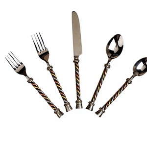 Ensemble de couverts en acier inoxydable à motif marbre moderne, poli miroir, résistant au lave-vaisselle, pour mariage - Product Image 5