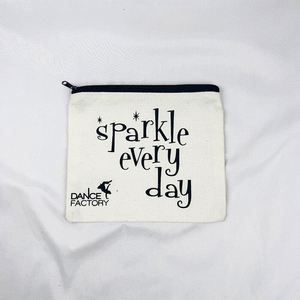 Manufacturer of Custom Logo Printing Canvas Zipper Travel Cosmetic Pencil <b>Case</b> Packing Pouch Natural Cotton Canvas <b>Makeup</b> Bag - Product Image 4