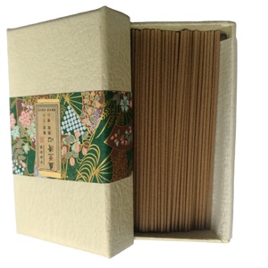 Bâtonnets d'encens japonais naturels au parfum d'oud et de bois de santal, sans bambou, parfumés aux huiles essentielles - Product Image 1