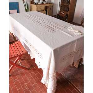 Mantel de Lino a Rayas Étnicas con Inserto Geométrico de Crochet, Rectangular, para Bodas, Hoteles, Catiacingolani - Product Image 6