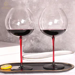 Lüks dikey bordo cam kırmızı şarap şişesi kristal elma şekli kırmızı saplı kadeh cam kırmızı şarap şişesi