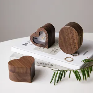 Caixa de anel de joia de madeira de nogueira de casamento personalizada OEM para presente
