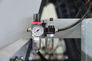 Gỗ ép thủy lực lắp ráp khung cửa lắp ráp máy cửa sổ và bảng lắp ráp cửa với chức năng nghiêng - Product Image 4