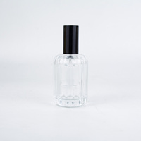 Flacon de parfum en verre personnalisé élégant et tendance, 30 ml/100 ml, finition givrée, coffret diffuseur avec couvercle noir, prix usine