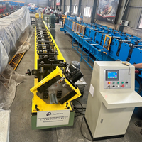Ligne de production automatique de rayonnages en acier à grande vitesse, machine de profilage à froid pour profilés verticaux de rayonnages de palettes d'entrepôt