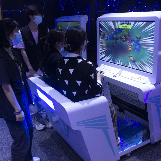 Street Fighter Arcade Video Game Machine for Sale