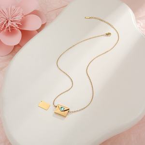 Collana Personalizzata con <span class=keywords><strong>Nome</strong></span> Inciso, Ciondolo a Forma di Cuore con Cristallo in Acciaio Inossidabile per Donna - Product Image 3