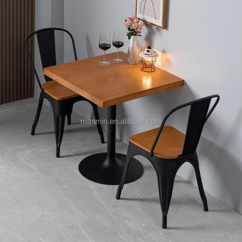 Table carrée 60*60*75cm