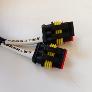 IP67 Koruma Sınıfı Çok Çekirdekli Entegre Araç Kablo Demeti, PBT/Naylon İzolasyonlu JST/Molex Konnektörlerle - Product Image 5