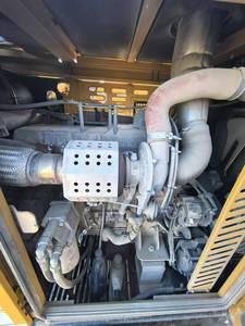 Grue sur chenilles SANNY SCC850A-6 pour la construction, utilisée avec des composants essentiels : moteur et boîte de vitesses - Product Image 4