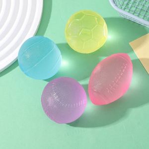 Juguete Antiestrés de Silicona de Color Sólido, Cuatro Estilos, Balón de Fútbol y Baloncesto, Diversión y Entretenimiento para Niñas de 5 a 7 Años y Trabajadores de Oficina - Product Image 1