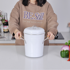 Seau à compost pour cuisine intérieure avec poignée en <span class=keywords><strong>bois</strong></span>, <span class=keywords><strong>composteur</strong></span> de déchets alimentaires sans odeur pour comptoir, seau à compost résistant à la rouille - Product Image 5
