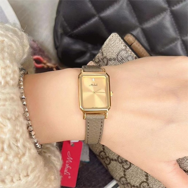New Fashion Leather Women's Square Watch Explosion Exquisite Compact High-Grade Quartz Watches Wholesale