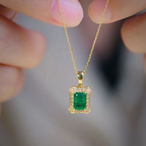 Collier vintage en or 18 carats Au750 avec diamant naturel Xinfly 0,5 ct émeraude - Product Image 2