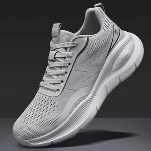 Sneakers pour hommes de luxe OEM, couleur unie, légères, respirantes, en mesh, chaussures de course décontractées, vente en gros en stock - Product Image 5