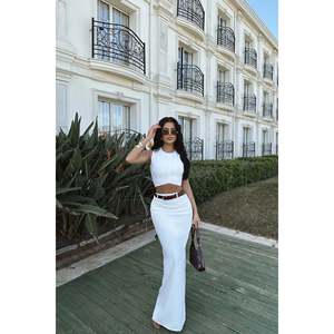 Ensemble short deux pièces Bianca blanc taille XXS, style club, avec haut à col nœud et décoration logo, idéal pour la saison automne - Product Image 3