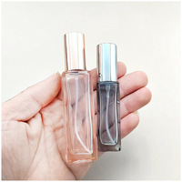Flacon pulvérisateur de parfum en verre carré haut de gamme et pratique de 10 ml et 20 ml, flacon vide de qualité supérieure