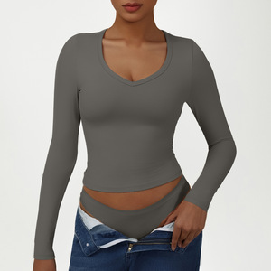 Vêtements de yoga à manches longues moulants col en V haut de <span class=keywords><strong>sport</strong></span> sexy T-<span class=keywords><strong>shirt</strong></span> de course et de fitness à séchage rapide pour femmes - Product Image 4