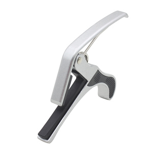 ¡Venta al por mayor! <span class=keywords><strong>Balada</strong></span> de metal de aleación IRIN, clip de llave de cambio rápido, accesorios de disparo clásicos acústicos, cejilla de guitarra grande - Product Image 2