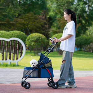 Nouvelle conception de <span class=keywords><strong>poussette</strong></span> de voyage <span class=keywords><strong>pour</strong></span> animaux de compagnie à 4 roues, légère, pliable, réglable, de haute qualité, OEM personnalisée, <span class=keywords><strong>pour</strong></span> chats et chiens - Product Image 4