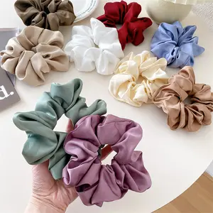 Decoraciones personalizadas Colorful Silk Satin Scrunchie 100% Poliéster Seda Lazo para el cabello Púrpura Verde Color sólido Scrunchies