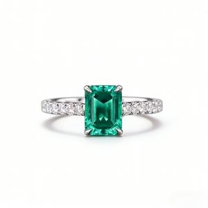 แหวนมรกตทองคำขาว 18K สไตล์วินเทจสั่งทำพิเศษจาก MaiYi แหวนมรกตเพาะเลี้ยงในห้องปฏิบัติการ แหวนหมั้นเพชร แหวนแต่งงาน พร้อมดีไซน์วงแหวนแบบซ่อน - Product Image 1