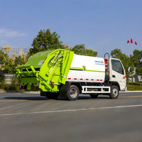 Camion compacteur de déchets KAMA 4,5 m³ 4x2 à chargement arrière avec collecte des eaux usées, idéal pour le transport des déchets urbains et résidentiels