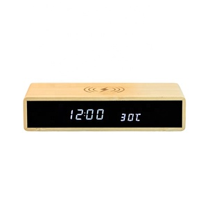 Reloj despertador LED digital de madera con carga inalámbrica, reloj de mesa de bambú real con logotipo personalizado, nuevo diseño de escritorio - Product Image 2
