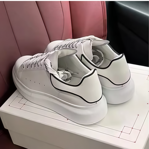 Chaussures de sport décontractées en cuir blanc pour hommes - chaussures de marche de haute qualité, luxueuses, respirantes, à semelle épaisse pour l'été - Product Image 1