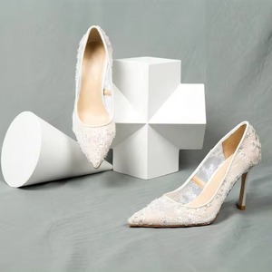 Nuovo design glamour di alta qualità punta punta di pizzo bianco signora tacchi bassi donna pompa <span class=keywords><strong>scarpe</strong></span> da <span class=keywords><strong>sposa</strong></span> da <span class=keywords><strong>sposa</strong></span> per la <span class=keywords><strong>sposa</strong></span> - Product Image 6