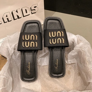 Damen Maßgefertigte Rutschfeste Flache Sandalen mit Metalldekoration Modetrend Plateau-Hausschuhe Bequem Strapazierfähig für den Sommer - Product Image 5