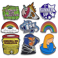 Badges de chapeau personnalisés OEM en gros, broches en tissu, épingles en métal émaillé dur à l'effigie d'anime mignon, badges en émail souple pour chapeau